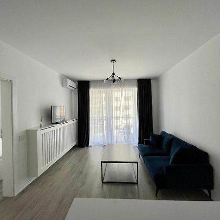 Cozy 1 Bedroom Apartment Oradea Exteriör bild