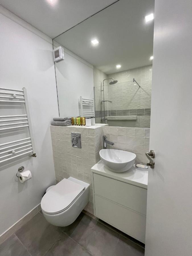 Cozy 1 Bedroom Apartment Oradea Exteriör bild